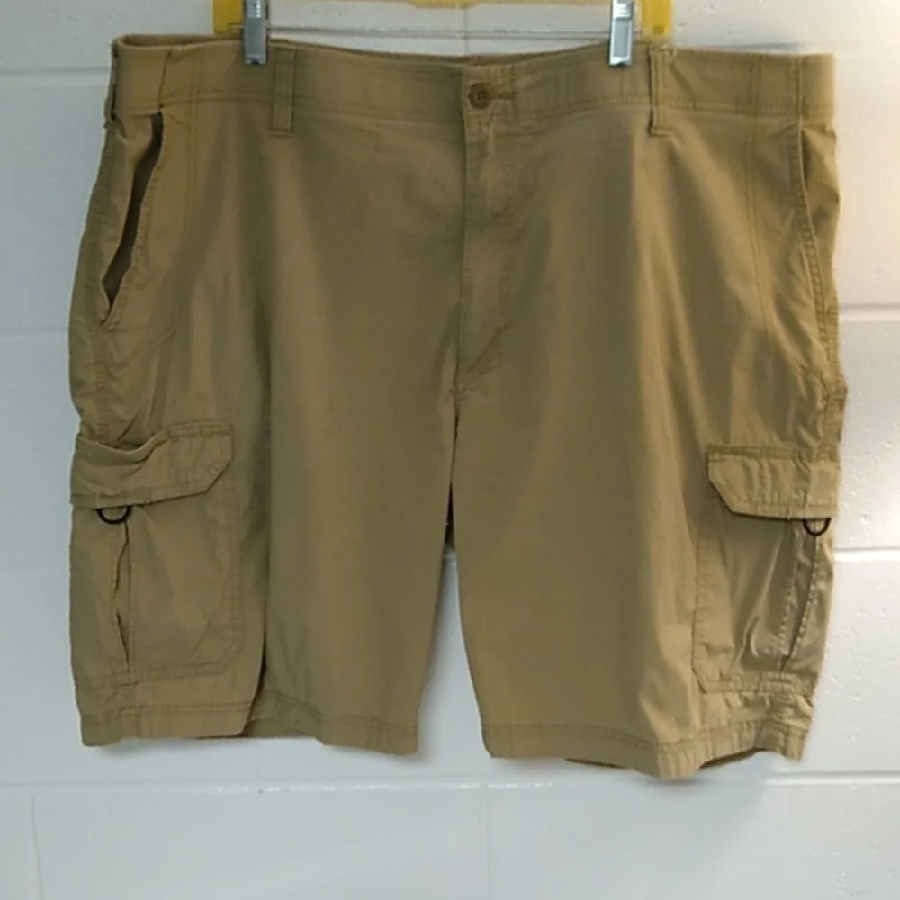 LEE EXTREME MOTION FLEX, STRETCH, FLAT FRONT, KHAKI TAN, CARGO SHORTS BIG & TALL